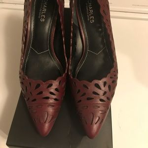 Charles David Sabrina Merlot Pumps